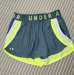 Under Armour Shorts thumbnail 1