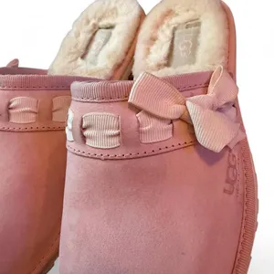 UGG Scuffette Pink Suede Shearling Bow Slippers Women’s Size 7 Cozy Mule thumbnail 8
