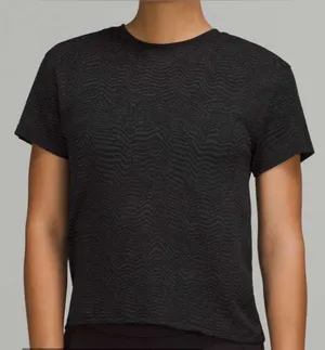 Lululemon Train to Be Seamless Short Sleeve T-Shirt Ripple Wave BlackGraphite 12 thumbnail 1