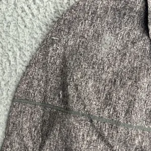 Lululemon Speed Up Shorts Low Rise 2.5" Gray Athletic Athleisure Women's 8 thumbnail 3
