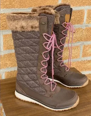 Salomon tall fur boots size 7.5 thumbnail 1