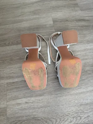 Amazon White Chunky Heels thumbnail 5