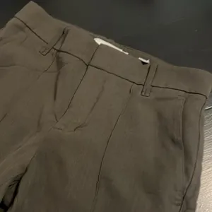 Vince women’s pants size 0‎ thumbnail 3