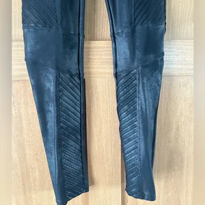 Spanx Faux Leather Moto Leggings Very Black Size Large 20136R‎ thumbnail 3