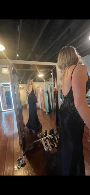 Black bicici & coty PROM DRESS thumbnail 2