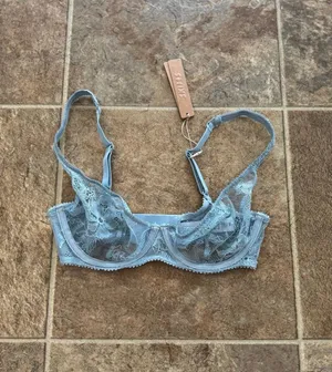 Skims Ultra Fine Lace Scoop Bra Denim Size 32C thumbnail 1