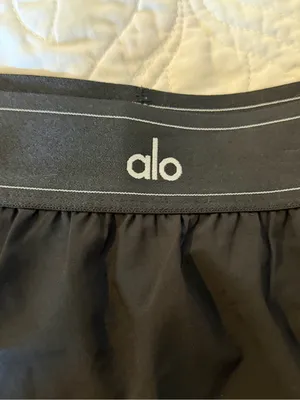 ALO Yoga Black Women's Athletic Skort with Logo Waistband thumbnail 4