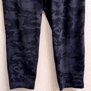 Lululemon On the Fly 7/8 Pant Camo Black Gray Size 12 Pockets Athleisure‎ thumbnail 4