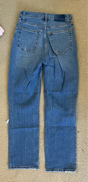 Abercrombie Ankle Straight Ultra High-Rise Jeans thumbnail 2