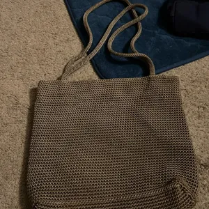 The sak‎ tan purse thumbnail 3