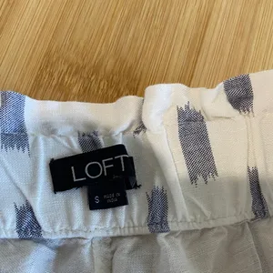 LOFT White High-Waist Lounge Shorts with Gray Brushstroke Print thumbnail 3
