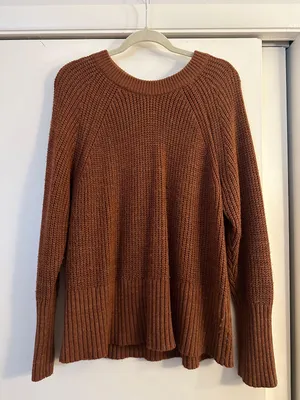 Universal Threads Sweater thumbnail 1