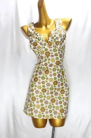 70’s Poolside Bias Cut Floral Mini Dress thumbnail 3