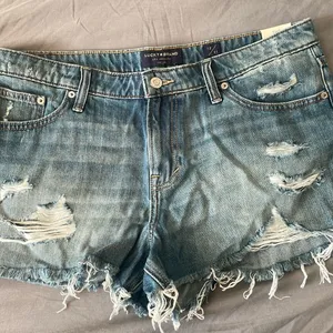 Lucky brand jean shorts thumbnail 1