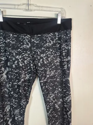 Under Armour Compression Heatgear Leggjngs Crop thumbnail 2