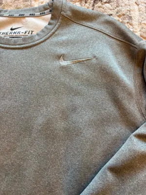 Nike crewneck thumbnail 2