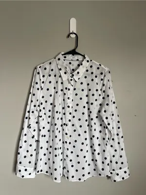 CROWN & IVY | Polka Dot Button-Down Shirt Sz L thumbnail 2
