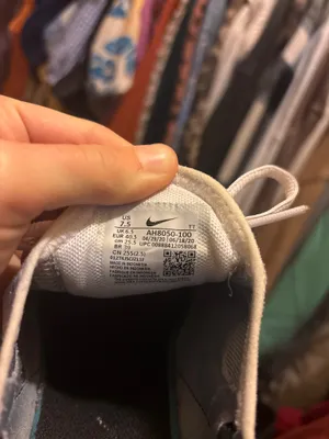 Nike Air Max 270 thumbnail 4