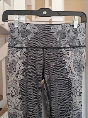 Lululemon Wunder Under Black & White Lace Nulux Leggings size 8 Excellent thumbnail 2