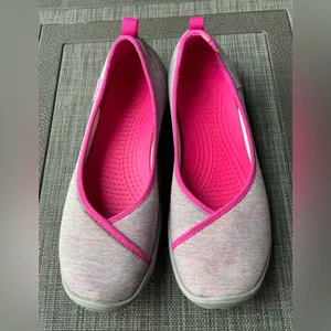 Comfy casual CROCS 🌺 thumbnail 4