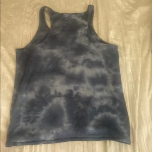Denizen from Levi's Graphic Tank Top Size M Blue Tie Dye Ties At The Waist. thumbnail 5