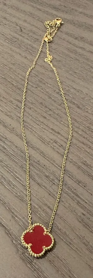 NWOT Red Clover Necklace thumbnail 1
