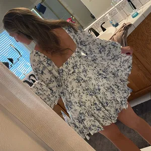 Altard state blue and white floral mini dress 💙🤍 women’s XXS long sleeve thumbnail 8