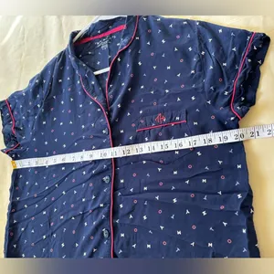 😴❤️Tommy Hilfiger women’s Pajama Set in Navy with Pink Trim Size L thumbnail 3