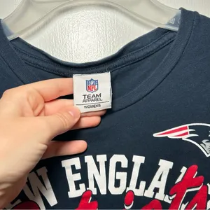 NFL Team Apparel New England Patriots Women’s Short Sleeve T-Shirt Size Small thumbnail 2
