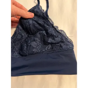 Joyspun Bralette Lace V-Neck Navy Blue Adjustable Straps Size L thumbnail 5