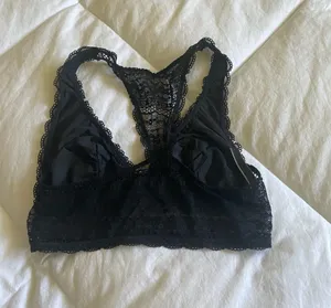 Victoria's Secret Women’s Black Razorback Lace Bralette thumbnail 2