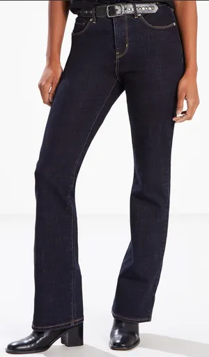 Levi Women’s Classic Bootcut Stretch Mid Rise Easy Fit, Dark Color WORN ONCE thumbnail 1