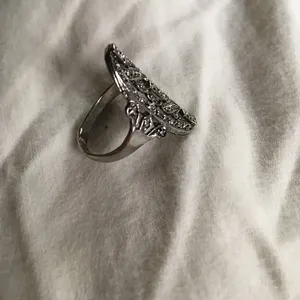 Silver colored ring thumbnail 2