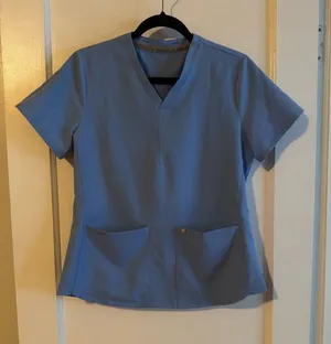 Fabletics Method 2-pocket scrub top thumbnail 1