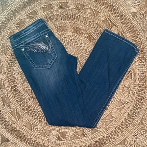 Women's MissMe 31 straight Blue Jeans with Wing Embroidery thumbnail 3