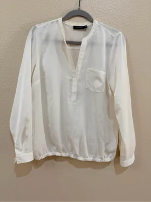 The Limited Ivory Textured Blouse M Split Neck Long Sleeve Career Top thumbnail 2