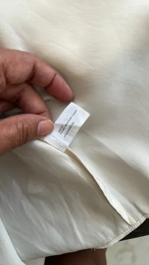 Club Monaco silk top long sleeve thumbnail 10
