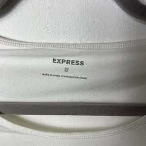 Express Cropped Baby Tee Women’s Size‎ XS White Summer Festival thumbnail 2