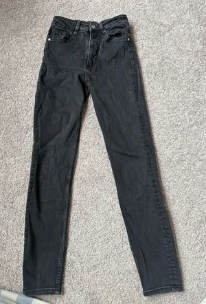 American Eagle Skinny Jeans thumbnail 1
