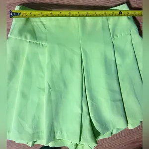 Do+Be light neon yellow/green pleated mini skort. Women’s small thumbnail 5