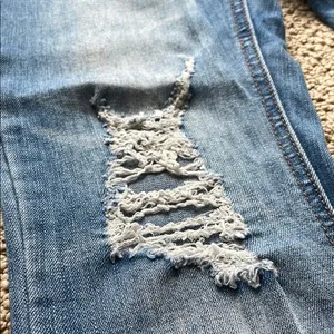 Indigo Rein Distressed Ankle Jeans in Blue thumbnail 7
