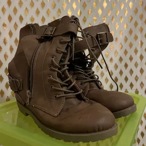 Well worn combat boots lucita zip up boot size 6.5 thumbnail 1