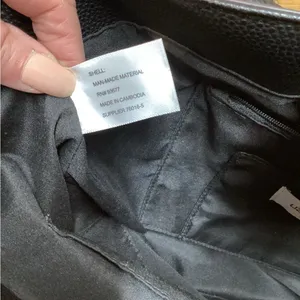 Liz Claiborne Black pebbled faux leather purse thumbnail 6