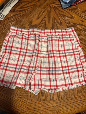 Old Navy Plaid Flannel Red Women’s Boxer Pajama Shorts thumbnail 3