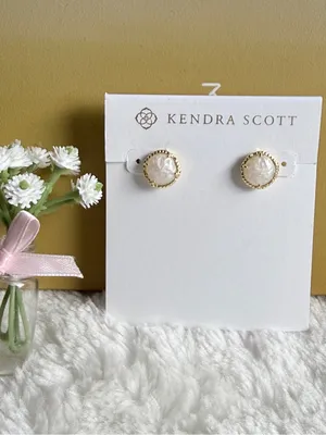 Kendra Scott Sand Dollar Gold Stud Earrings Natural thumbnail 2