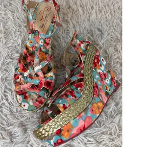 Poetic Licence Floral Wedge Sandals Women's 9 Multicolor‎ Open Toe Ankle Strap thumbnail 2