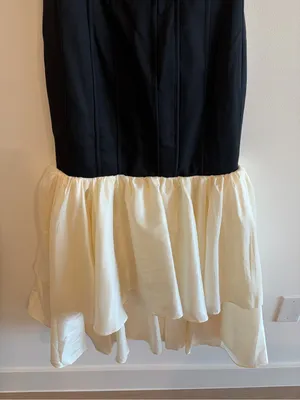 NWT Black and White/Cream Formal Midi Dress Size 4 thumbnail 5