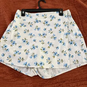Old Navy Skort thumbnail 1