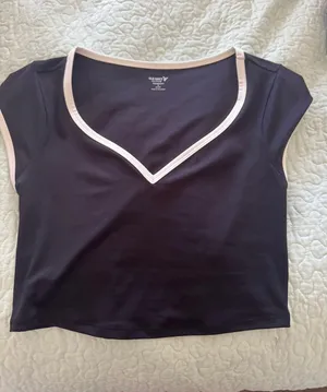 Old Navy Active Top thumbnail 2