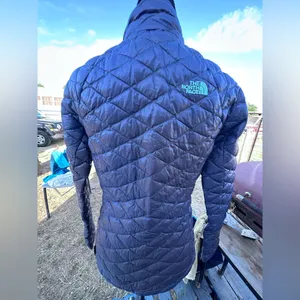 The North Face Thermoball Gray Puffer Jacket Lightweight Insulated thumbnail 6